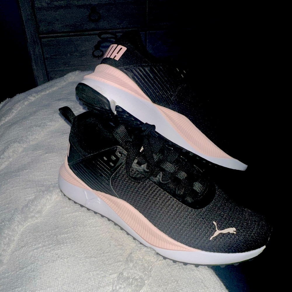 women’s shoes